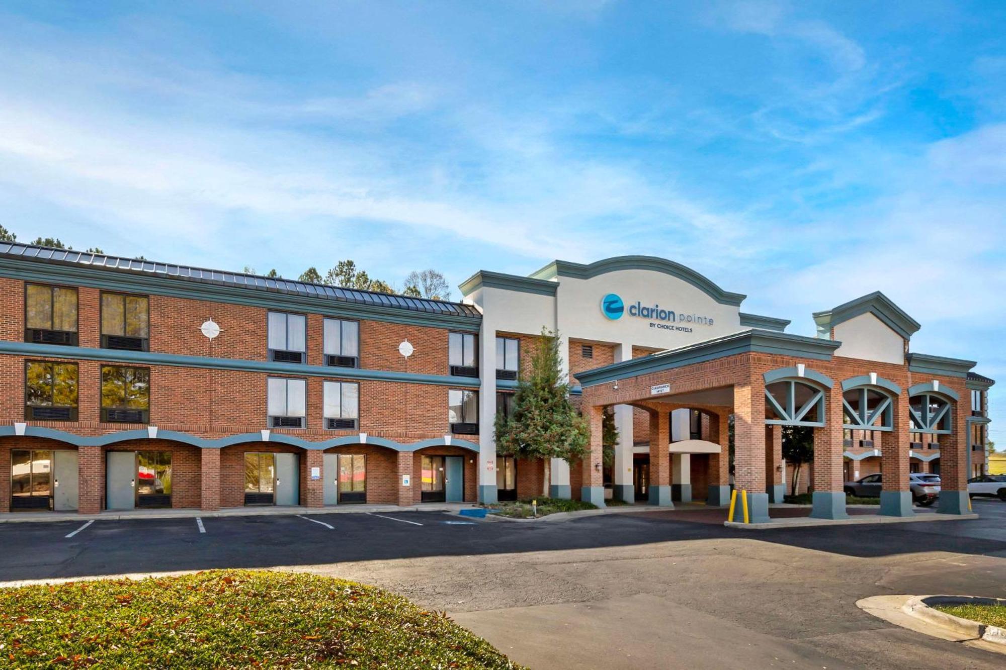 Clarion Pointe Research Triangle Park Durham Hotel Exterior photo