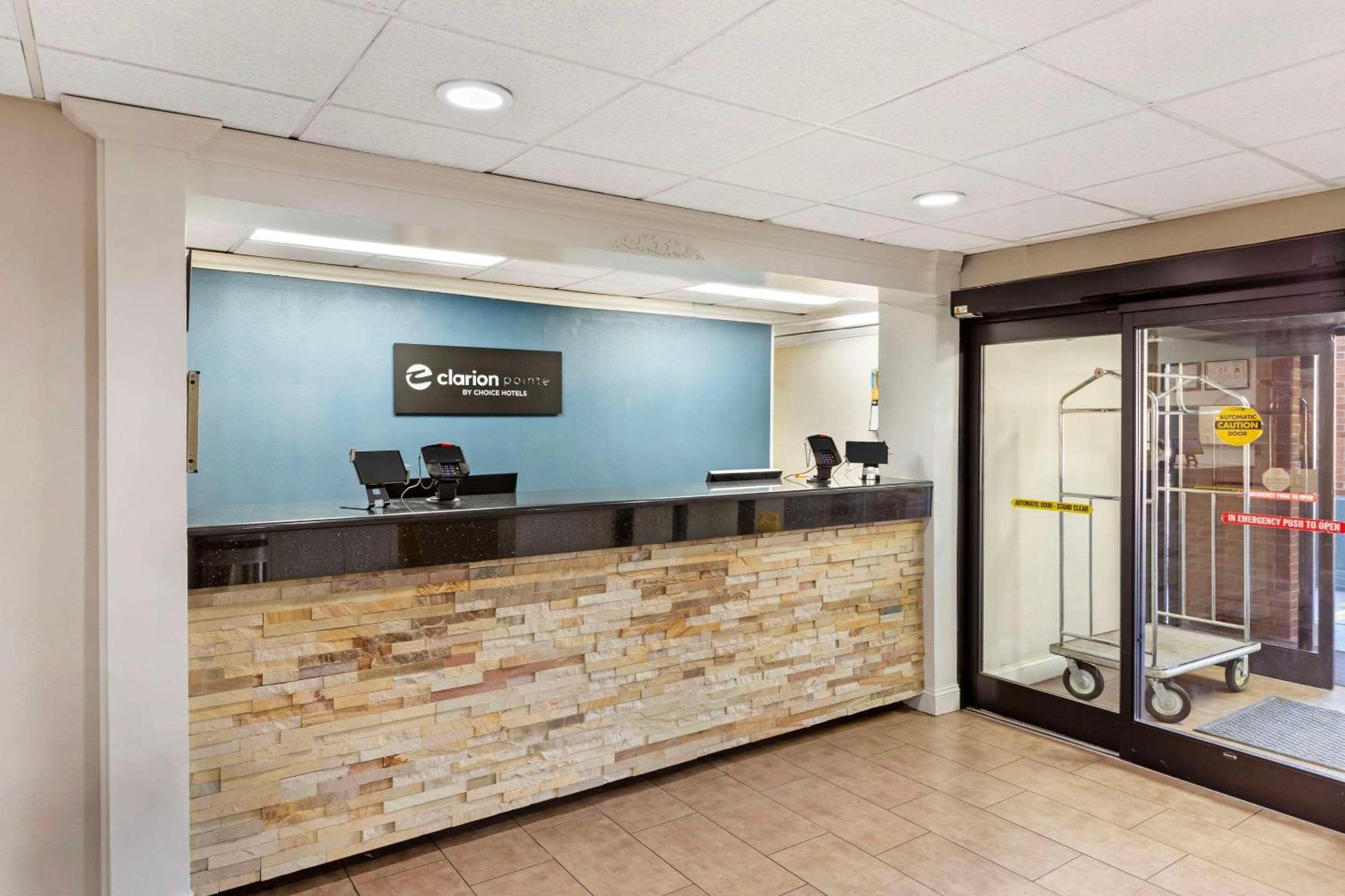 Clarion Pointe Research Triangle Park Durham Hotel Exterior photo